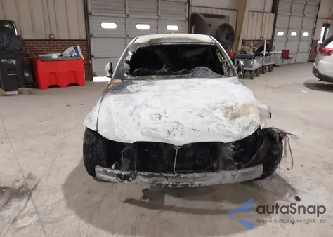 2011 BMW 328I xDrive из США, поврежденный, VIN WBAPK7C50BA972345